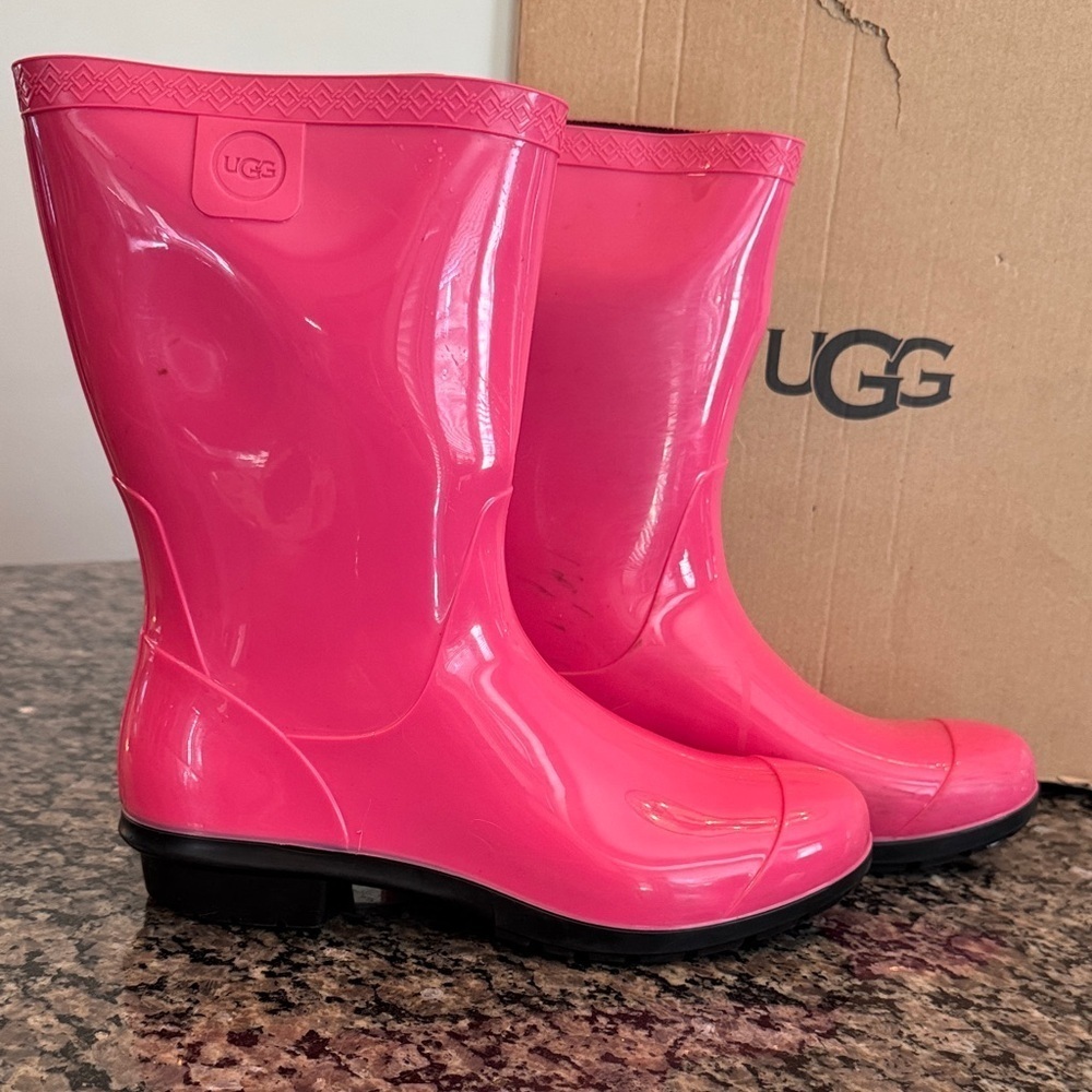 UGG Vibrant Pink Waterproof mid calf rain Boots 8